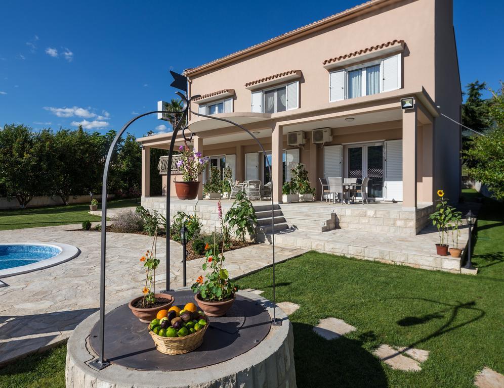 Apartments Raskovic Radanovici Bagian luar foto