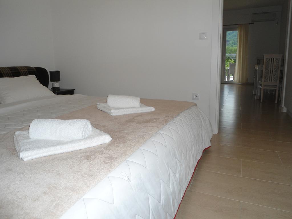 Apartments Raskovic Radanovici Bagian luar foto