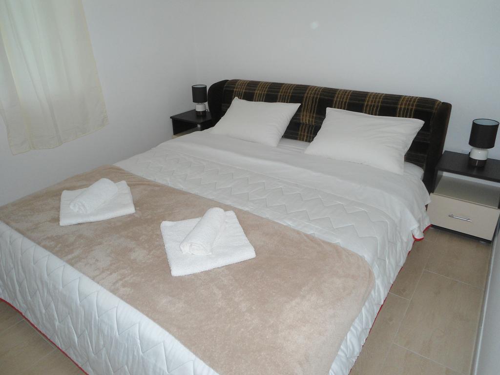 Apartments Raskovic Radanovici Bagian luar foto