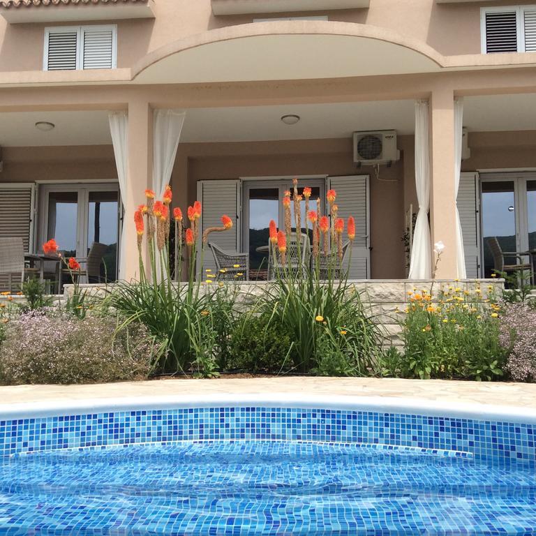 Apartments Raskovic Radanovici Bagian luar foto